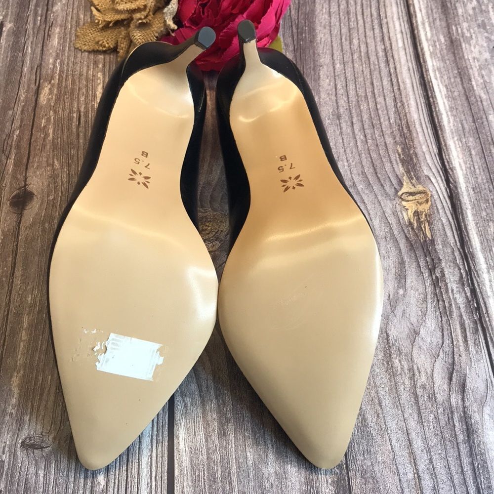 Bcbgeneration Harleigh Chain Pointy Toe Pumps 7.5b - image 6